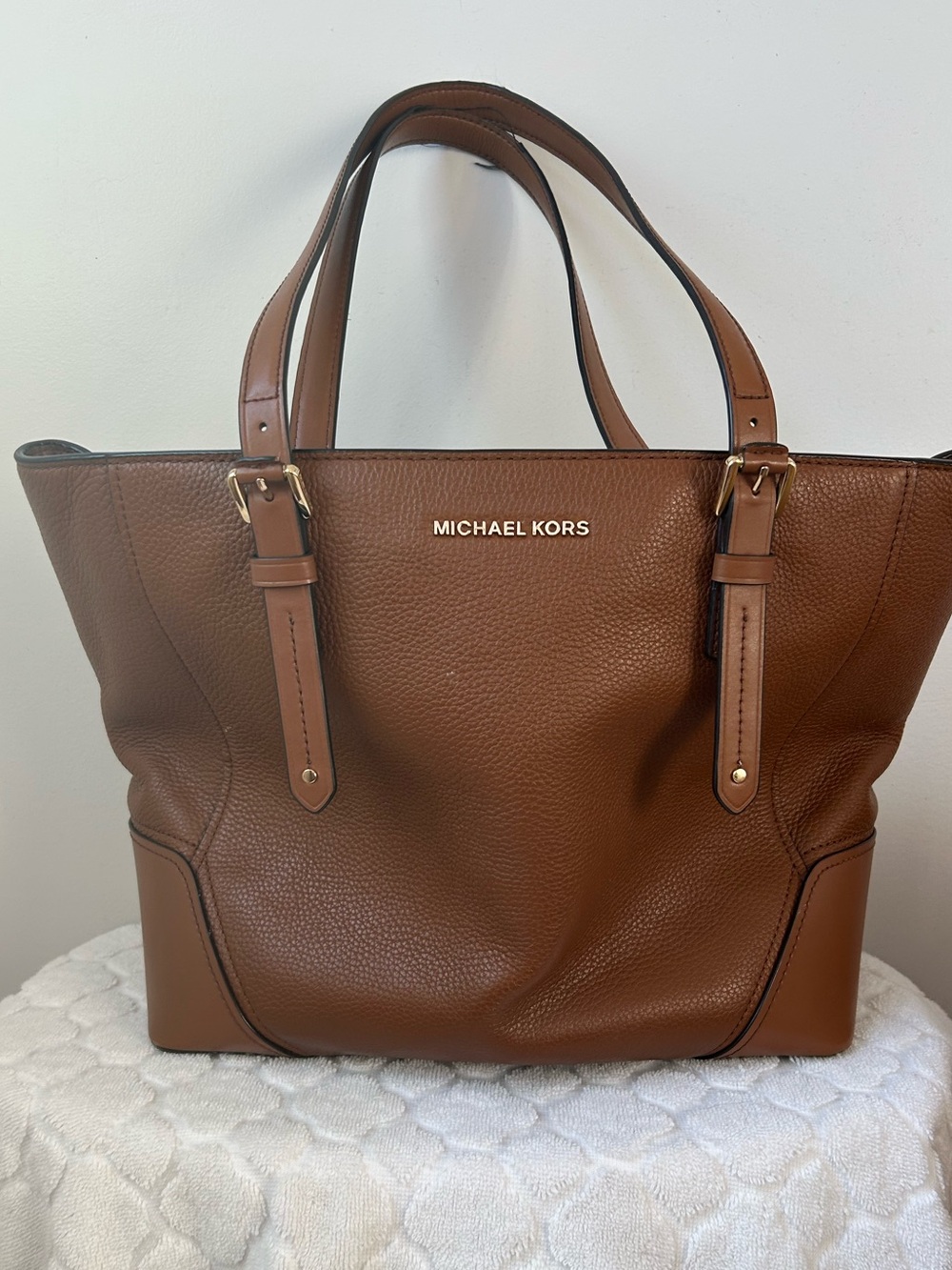 MICHAEL KORS Brown Pebbled Leather Tote Bag Purse Gold hardware